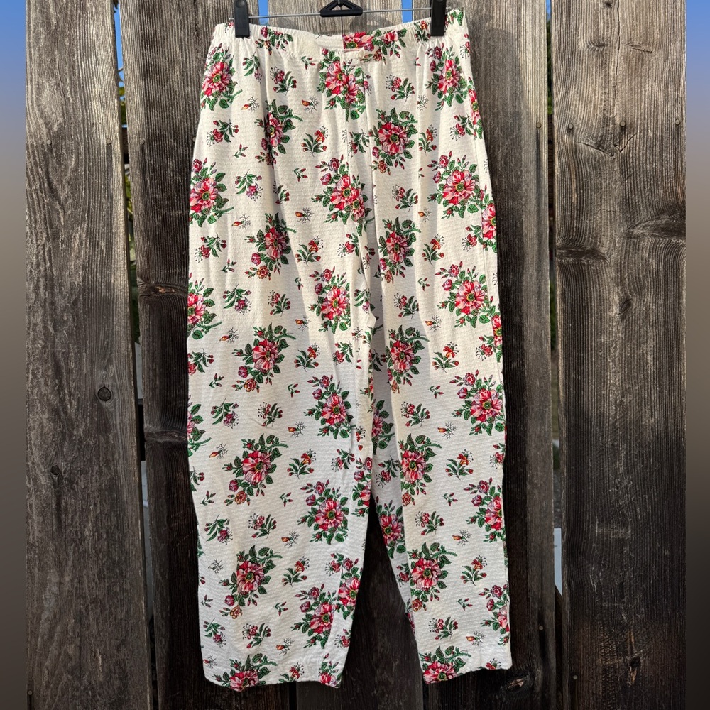 Vintage Handmade Floral Patterned Capris